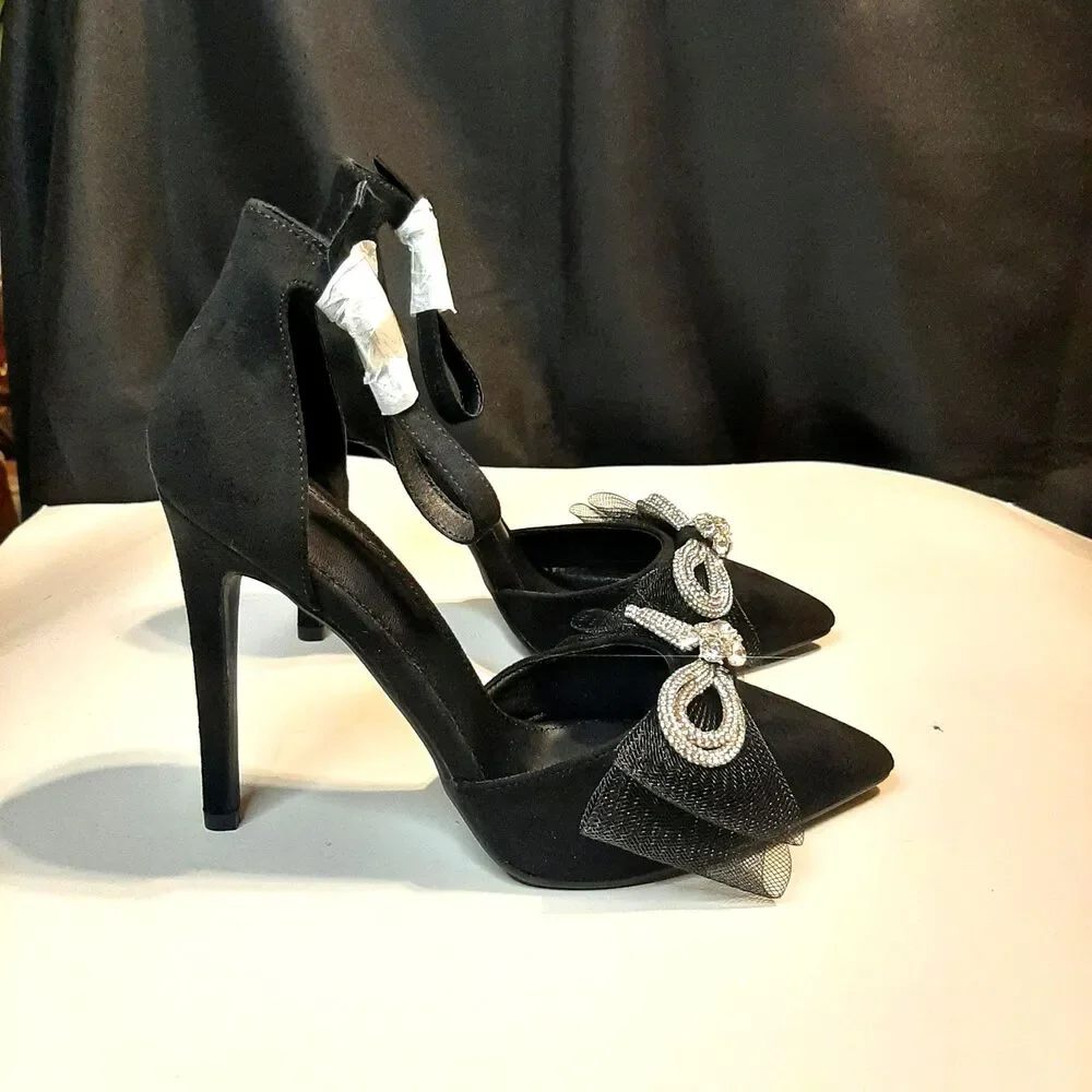 Chic Black Heels with Bow Detail - Picture 2 of 7